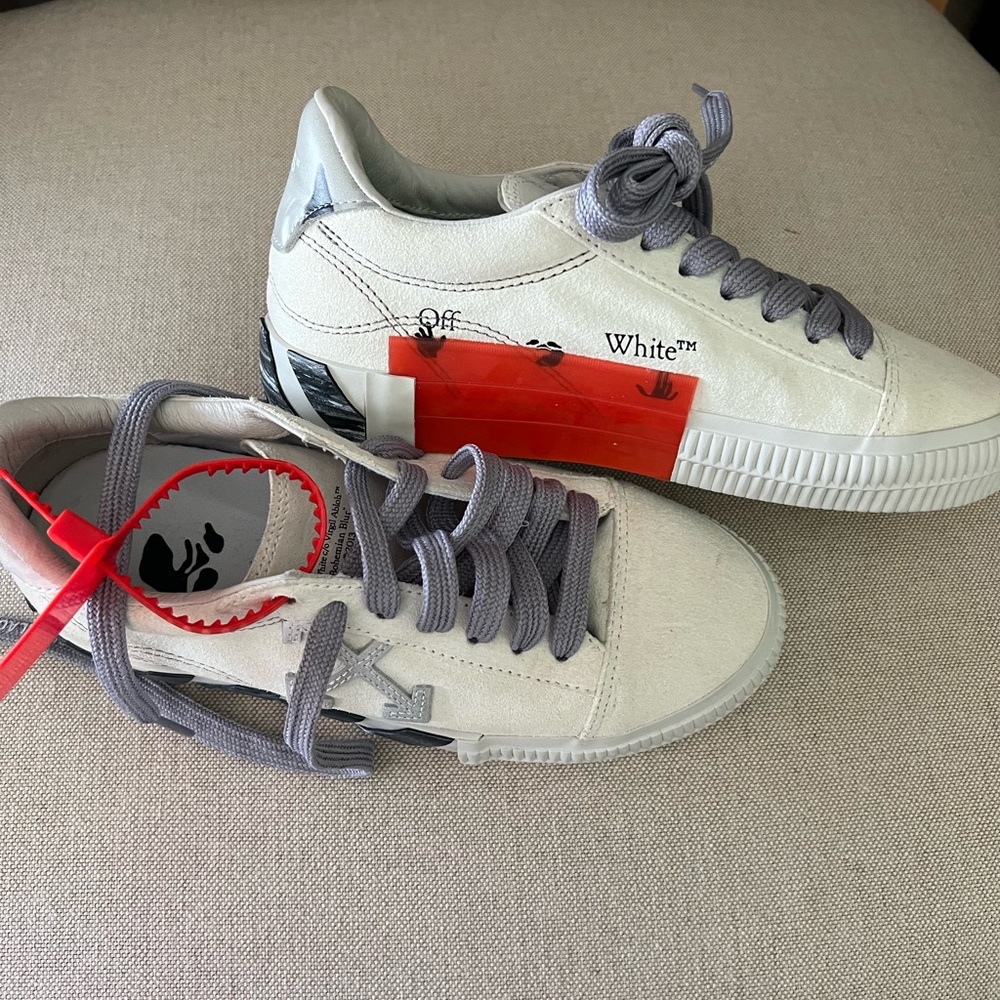 Off-White Sneakers